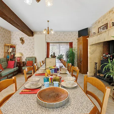 D'hotes Du Chateau Vieux Bed & Breakfast Milhac