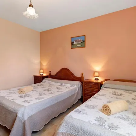 D'hotes Du Chateau Vieux Bed & Breakfast